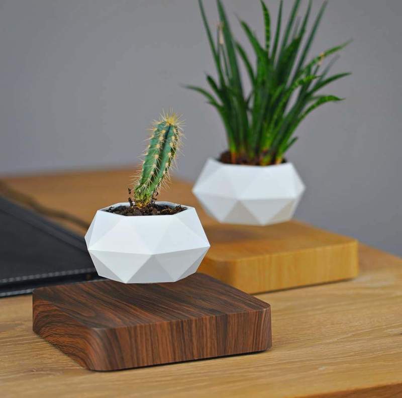 LEVITATING PLANT POT– Silky decor